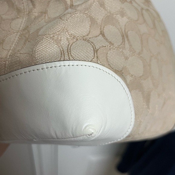 Coach Cream and White Shoulder Bag with Signature Monogram - Picture 8 of 13